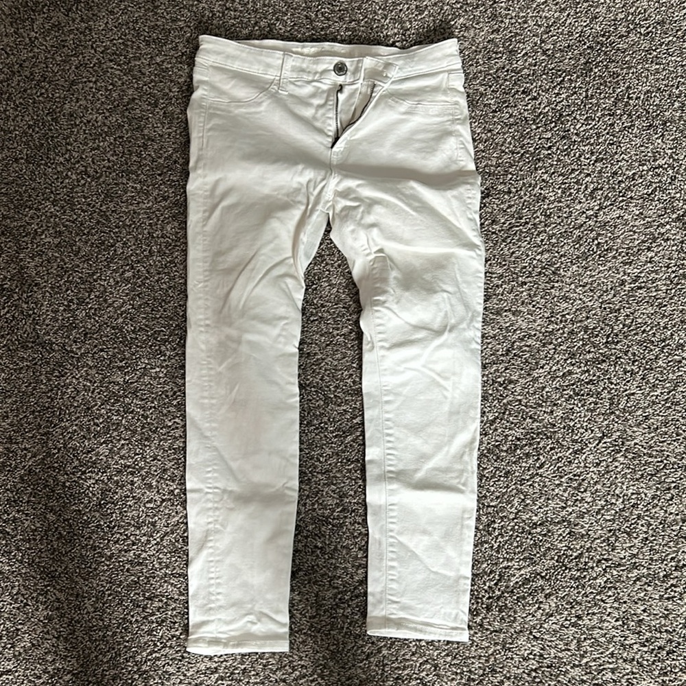 American eagle ankle jeans. White